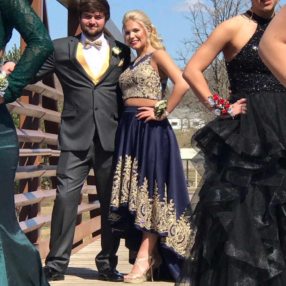 High-Low navy blue and gold prom dress. - Picture 5 of 8